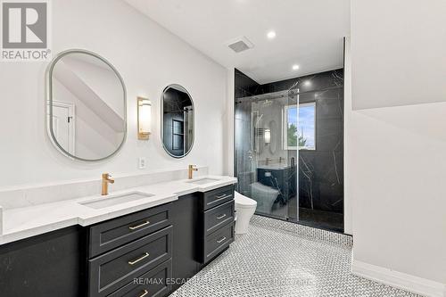 2019 Dundas Street, Burlington, ON - Indoor Photo Showing Bathroom