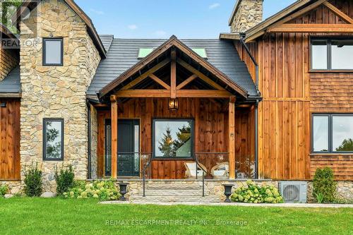 2019 Dundas Street, Burlington, ON - Outdoor