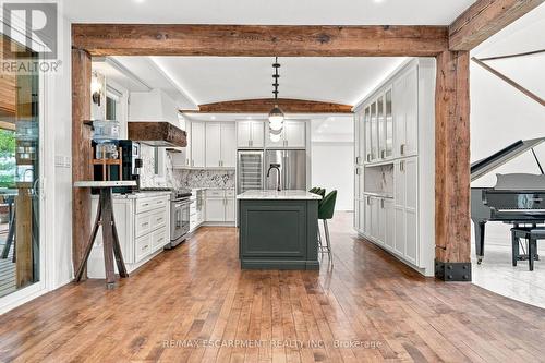 2019 Dundas Street, Burlington, ON - Indoor Photo Showing Kitchen With Upgraded Kitchen