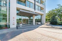 305 - 220 BURNHAMTHORPE ROAD W Mississauga, ON L5B 4N4
