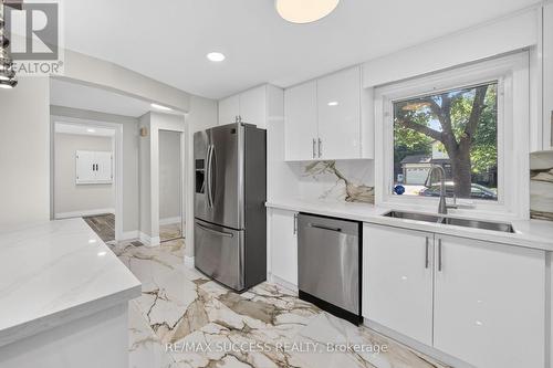 306 Sekura Street, Cambridge, ON - Indoor Photo Showing Kitchen With Stainless Steel Kitchen With Double Sink