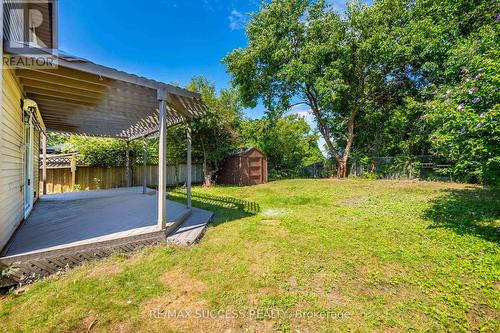 306 Sekura Street, Cambridge, ON - Outdoor