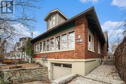 101 CAMERON AVENUE Ottawa, ON K1S 0W8