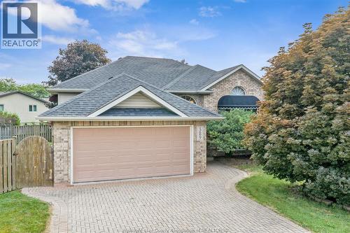 589 OLCOTT AVENUE  Lasalle, ON N9J 3M4