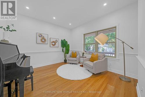 9 Pavillion Street, Markham, ON - Indoor