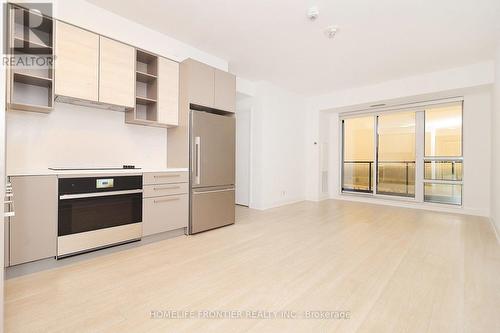 1606 - 12 Gandhi Lane, Markham, ON - Indoor Photo Showing Kitchen