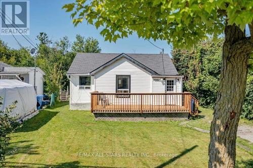 27182 WOODBINE AVENUE  Georgina, ON L4P 3E9