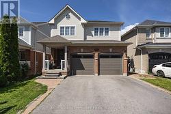 4 HOLMAN COURT  Whitby (Williamsburg), ON L1P 1W9