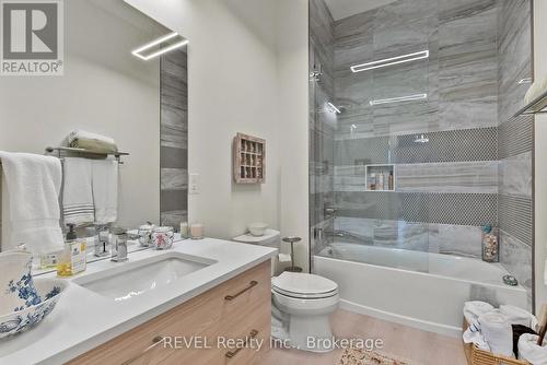 404 - 77 Yates Street, St. Catharines (Downtown), ON - Indoor Photo Showing Bathroom