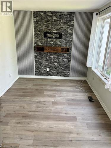218 East 8Th Street, Hamilton, ON - Indoor Photo Showing Other Room