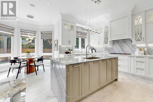 1 Tuscay Court, Markham, ON - Indoor Photo Showing Kitchen With Upgraded Kitchen