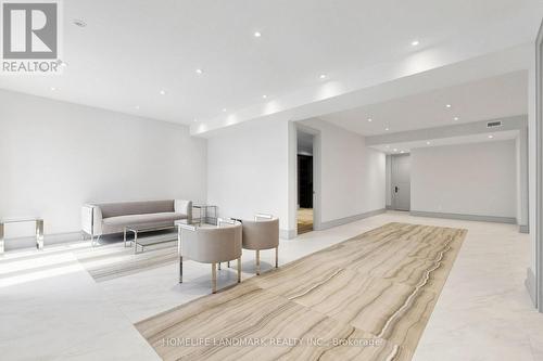 1 Tuscay Court, Markham, ON - Indoor Photo Showing Other Room