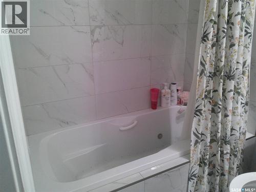 224 3630 Haughton Road E, Regina, SK - Indoor Photo Showing Bathroom
