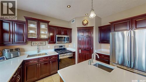 2830 Regina Avenue, Regina, SK - Indoor Photo Showing Kitchen With Stainless Steel Kitchen With Double Sink