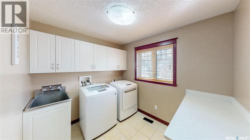 2830 Regina Avenue, Regina, SK - Indoor Photo Showing Laundry Room