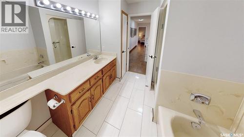 7551 Butler Bay, Regina, SK - Indoor Photo Showing Bathroom