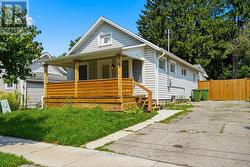 35 MALAKOFF STREET St. Thomas, ON N5P 1L8