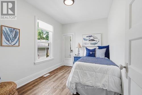 35 Malakoff Street, St. Thomas, ON - Indoor Photo Showing Bedroom