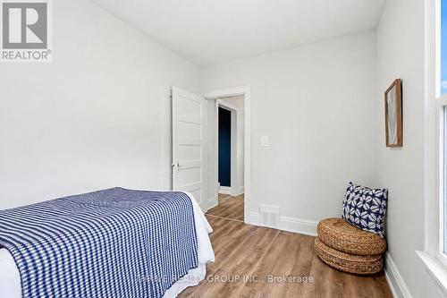 35 Malakoff Street, St. Thomas, ON - Indoor Photo Showing Bedroom