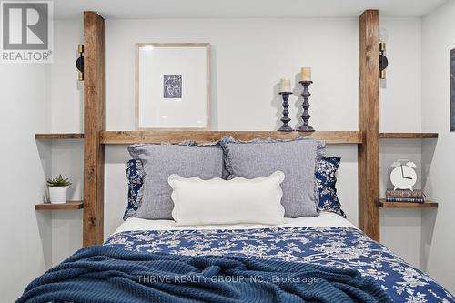 35 Malakoff Street, St. Thomas, ON - Indoor Photo Showing Bedroom