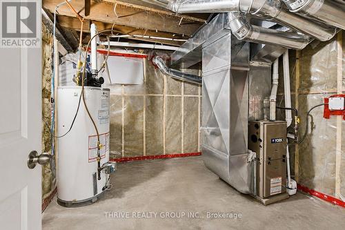 35 Malakoff Street, St. Thomas, ON - Indoor Photo Showing Basement