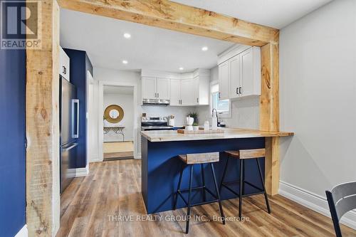 35 Malakoff Street, St. Thomas, ON - Indoor Photo Showing Kitchen