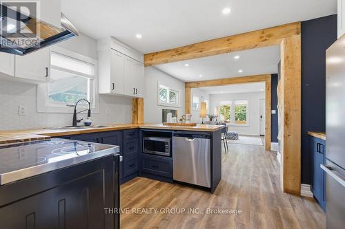35 Malakoff Street, St. Thomas, ON - Indoor Photo Showing Kitchen