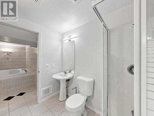 60 Ingleborough Court, Markham, ON - Indoor Photo Showing Bathroom
