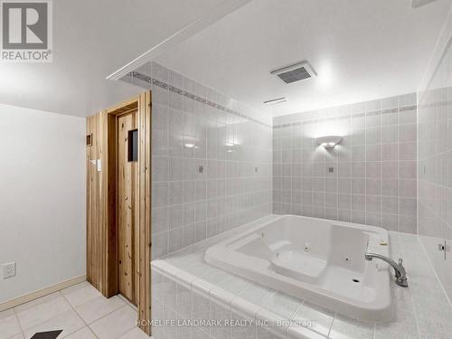 60 Ingleborough Court, Markham, ON - Indoor Photo Showing Bathroom