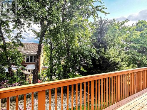 60 Ingleborough Court, Markham, ON - Outdoor