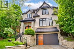 700 HILLCREST Road  West Shore, ON L1W 2P1
