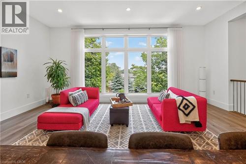700 Hillcrest Road, West Shore, ON - Indoor Photo Showing Living Room