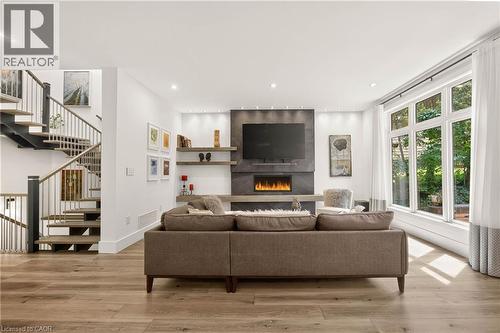 700 Hillcrest Road, West Shore, ON - Indoor Photo Showing Living Room With Fireplace