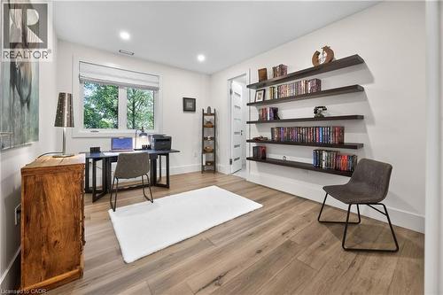 700 Hillcrest Road, West Shore, ON - Indoor