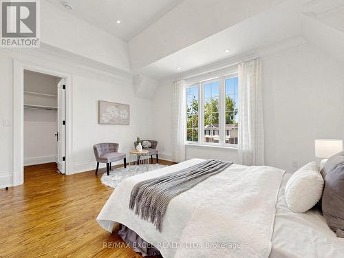 64 Summerfeldt Crescent, Markham, ON - Indoor Photo Showing Bedroom
