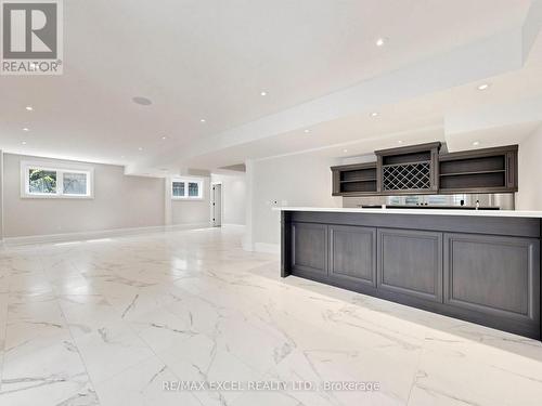 64 Summerfeldt Crescent, Markham, ON - Indoor Photo Showing Kitchen