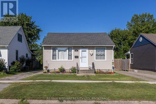 42 DOUGLAS STREET  Fort Erie (Central), ON L2A 3W5