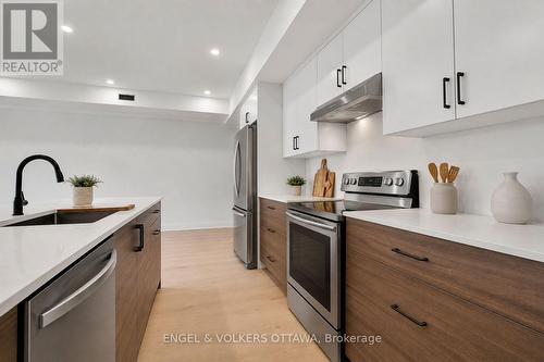 9 - 655 DONAT STREET , Ottawa, Ontario K1K 3L8 5
