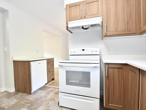 33 Denneb Crescent, Lower Sackville, NS - Indoor Photo Showing Kitchen