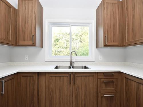 33 Denneb Crescent, Lower Sackville, NS - Indoor Photo Showing Kitchen With Double Sink