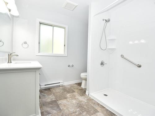 33 Denneb Crescent, Lower Sackville, NS - Indoor Photo Showing Bathroom