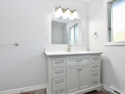 33 Denneb Crescent, Lower Sackville, NS - Indoor Photo Showing Bathroom