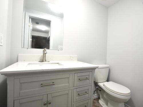 33 Denneb Crescent, Lower Sackville, NS - Indoor Photo Showing Bathroom