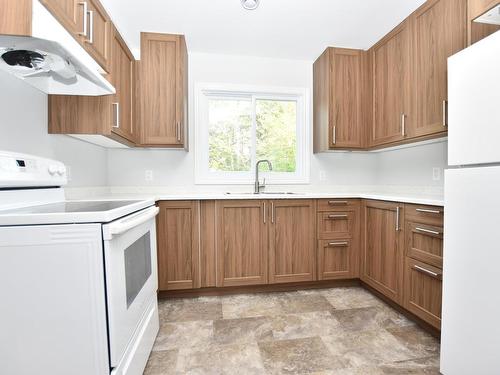 33 Denneb Crescent, Lower Sackville, NS - Indoor Photo Showing Kitchen