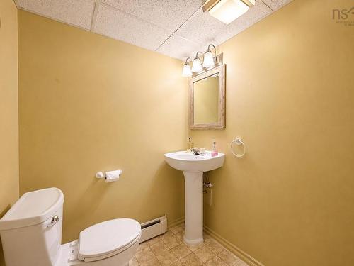 26 Beechwood Drive, Glace Bay, NS - Indoor Photo Showing Bathroom