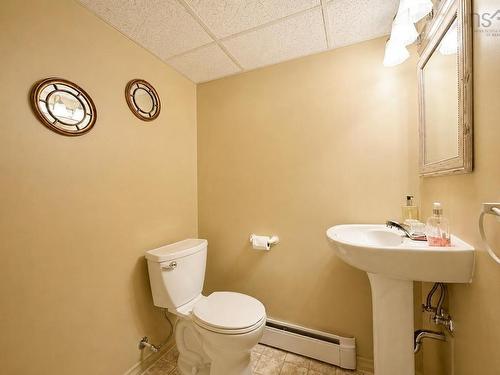 26 Beechwood Drive, Glace Bay, NS - Indoor Photo Showing Bathroom
