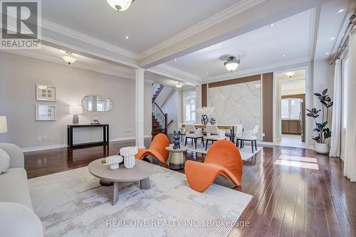 66 Wozniak Crescent, Markham, ON - Indoor Photo Showing Living Room