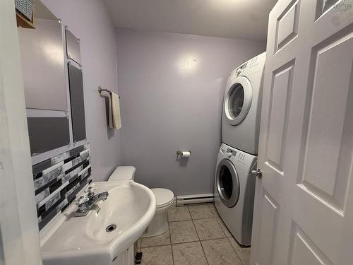 707 Pleasant Street, Dartmouth, NS - Indoor Photo Showing Laundry Room