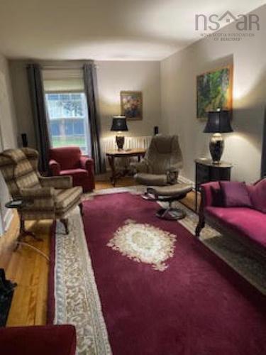 86 Queen Street, Truro, NS - Indoor Photo Showing Living Room