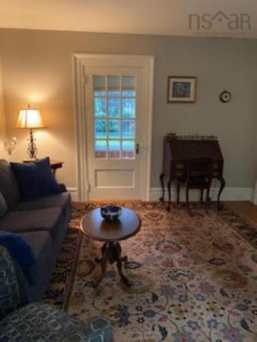 86 Queen Street, Truro, NS - Indoor Photo Showing Living Room